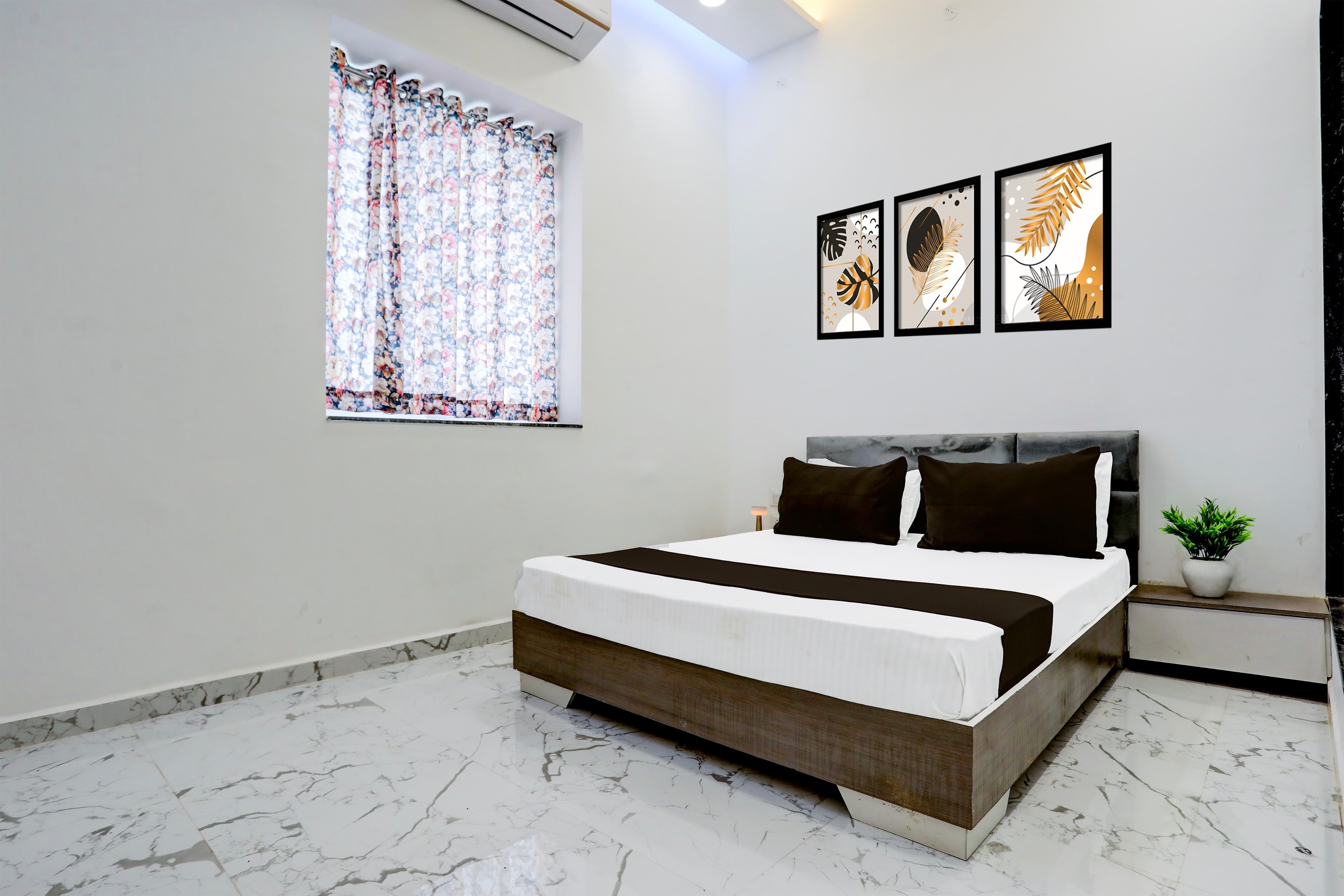 Super HOTEL O NABH AND GUESTHOUSE - Tap to explore photos