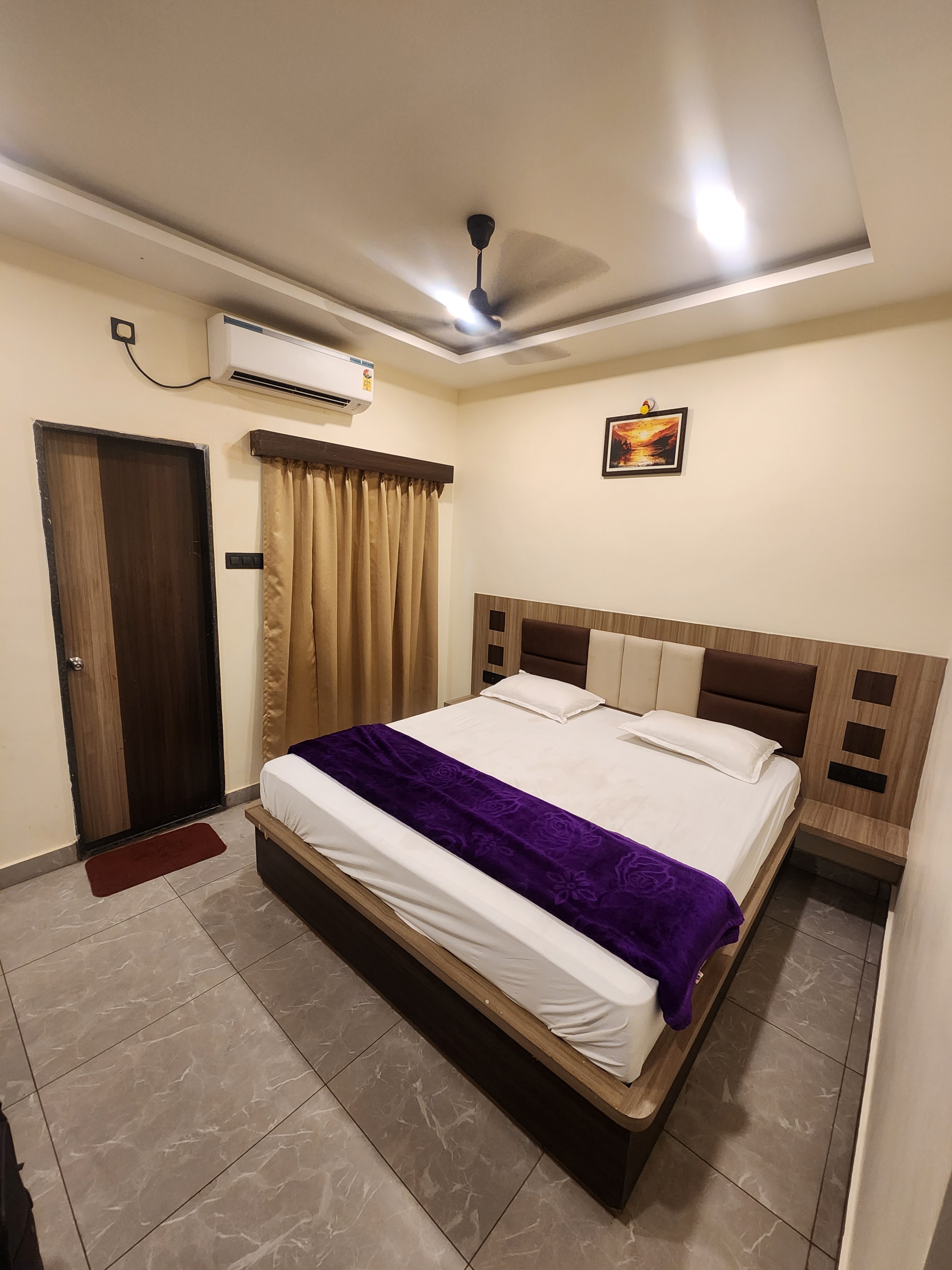 ABHISHEK INN (GUEST HOUSE) - Tap to explore photos
