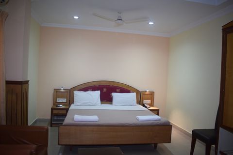 DP Oberoi Residency - Tap to explore photos
