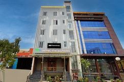Townhouse Status By Sbg Near Anand Vihar Vaishali Metro Station, Ghaziabad