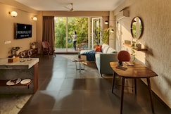 Minimalist Poshtel & Suites @HauzKhas, Delhi
