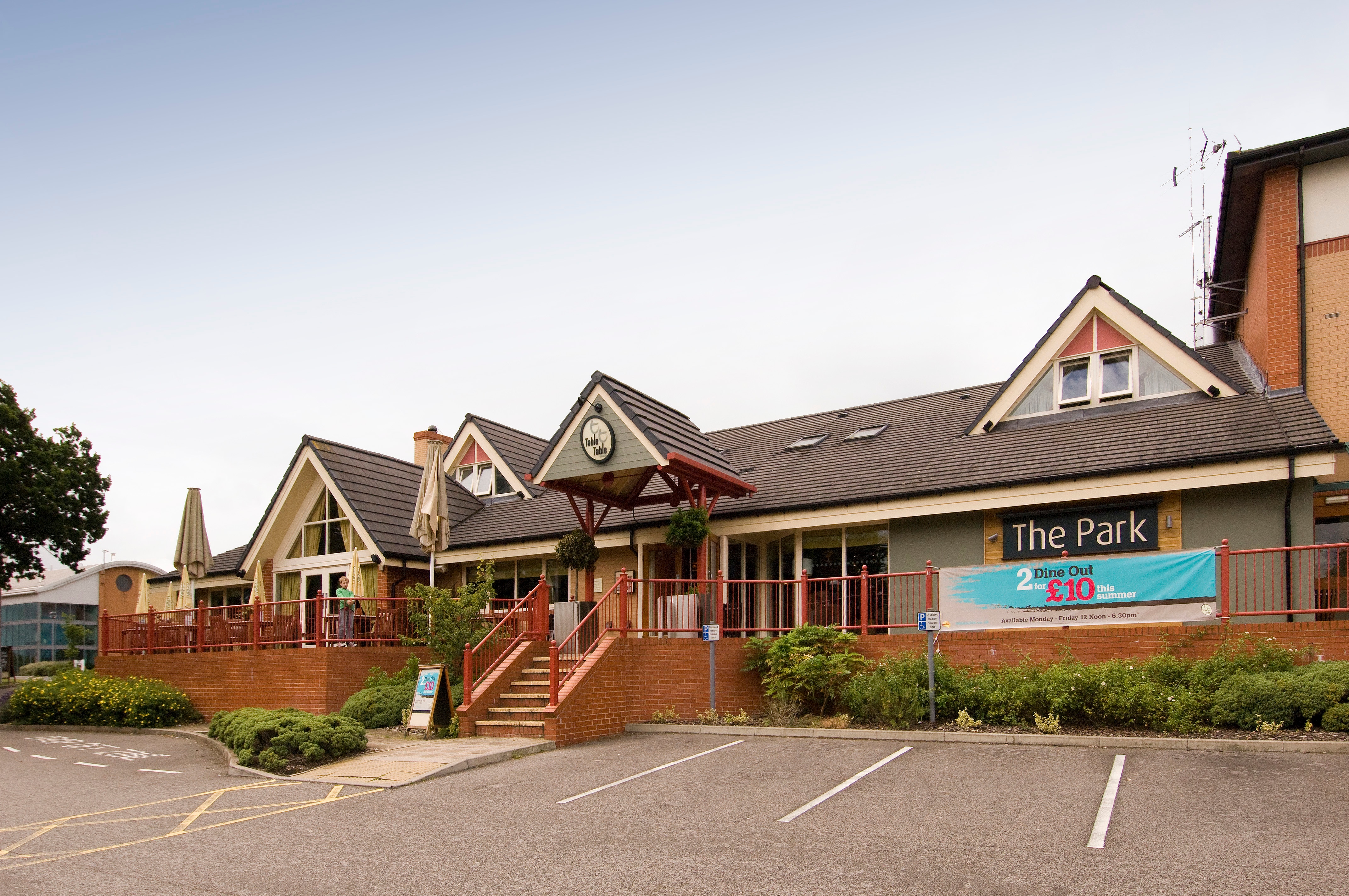 Premier Inn Harrogate South - Tap to explore photos