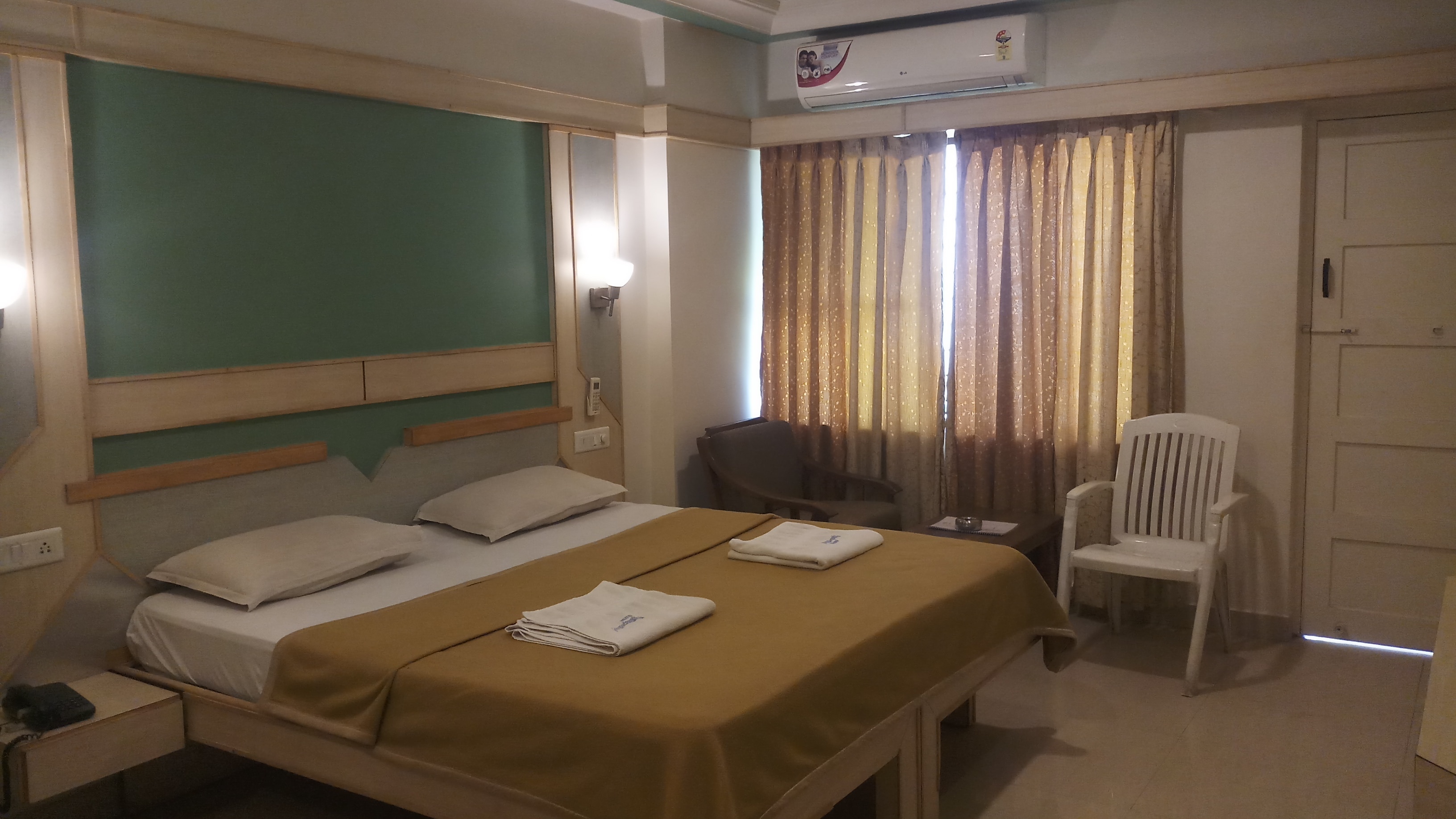 Hotel Priyadarshini Classic - Tap to explore photos