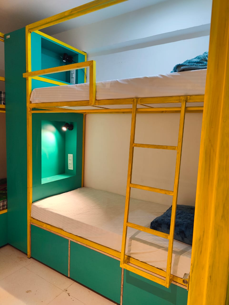 Cozy Bunks - Tap to explore photos