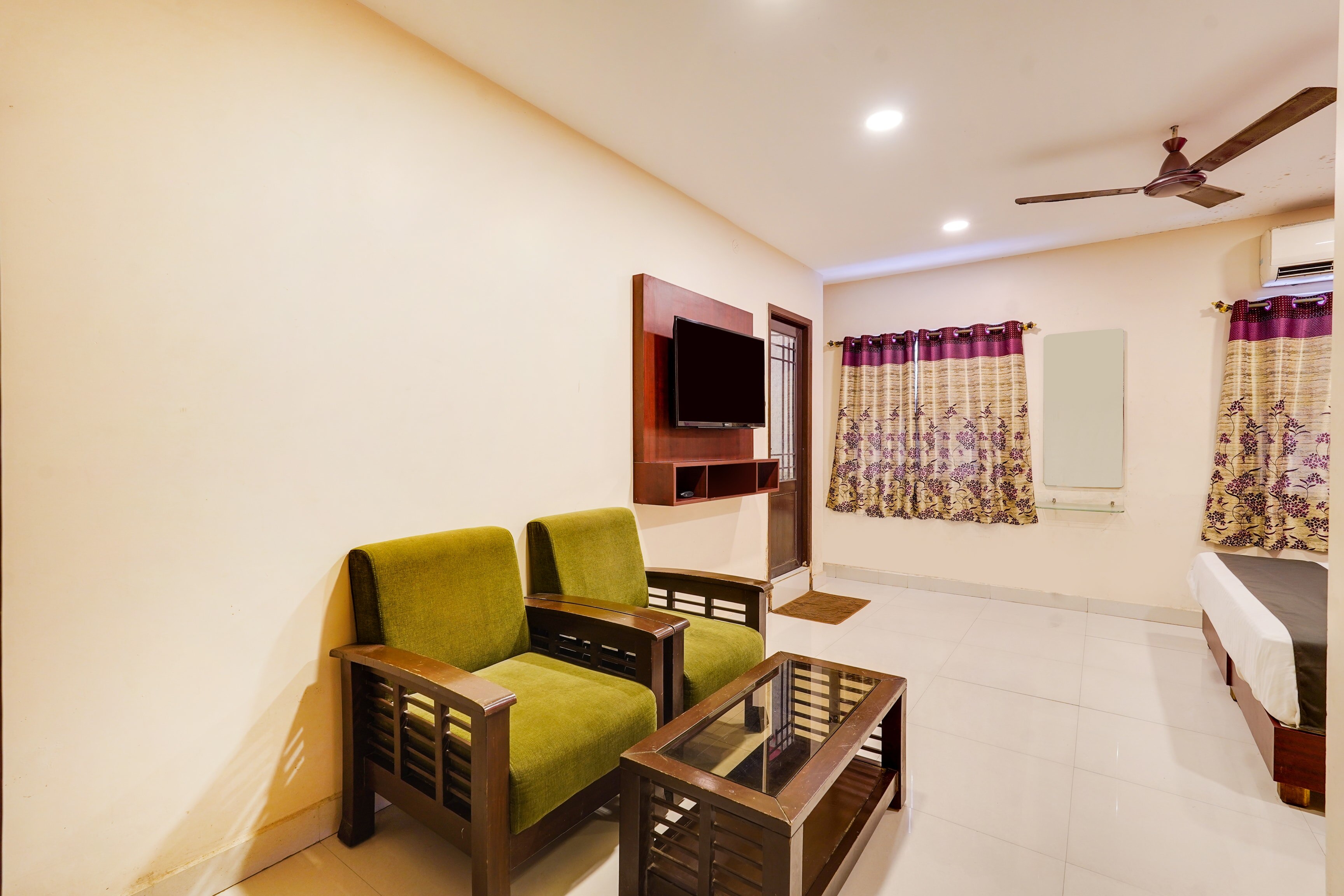 Hotel O Terra Hotel T. Nagar - Tap to explore photos