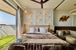 Mulberry Homes Supernova Super Luxury Apartments, Noida