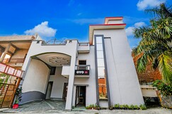 Hotel O SHUBHAM PALACE, Bara Banki