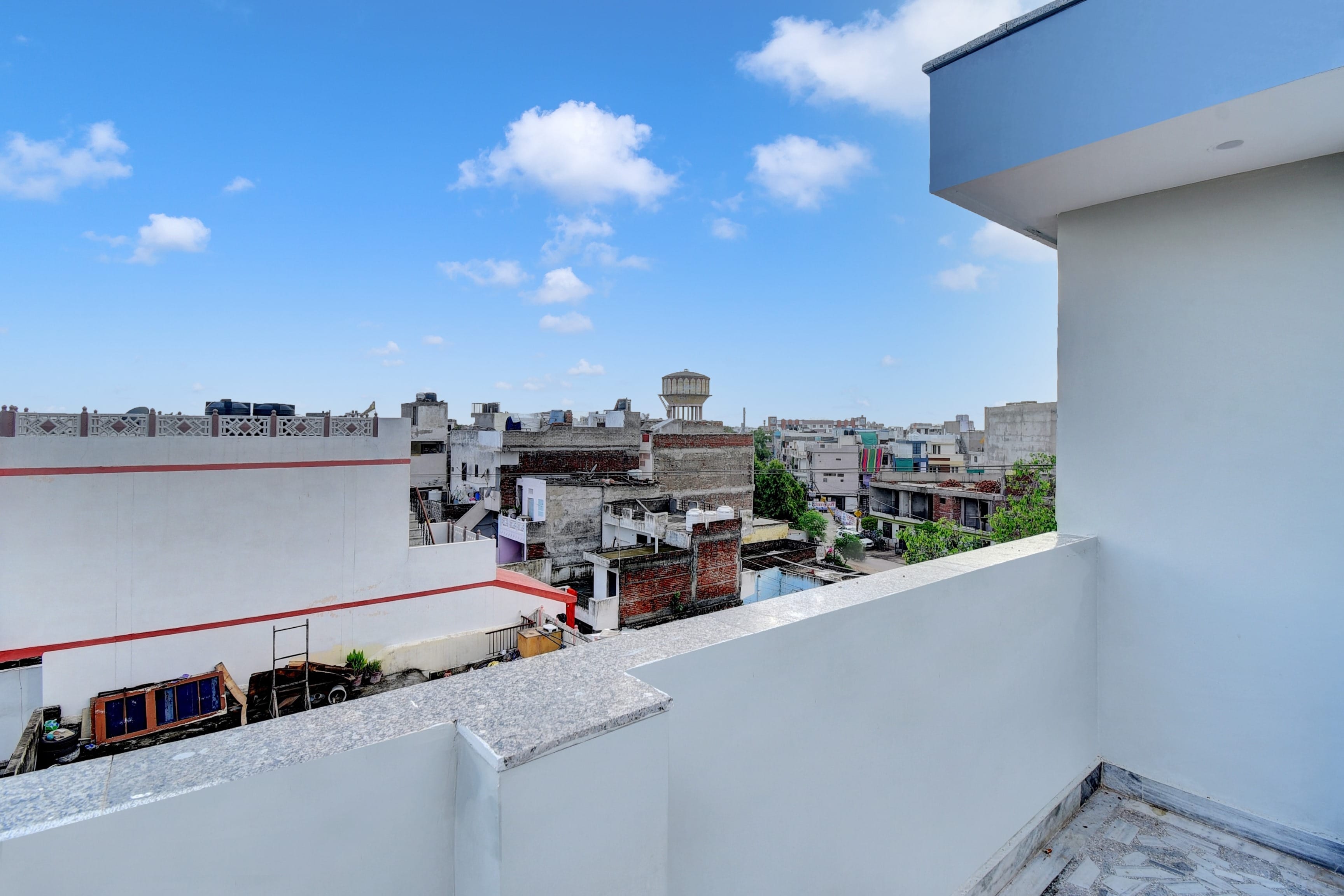 Hotel O HRD Guest House & Homestay - Tap to explore photos