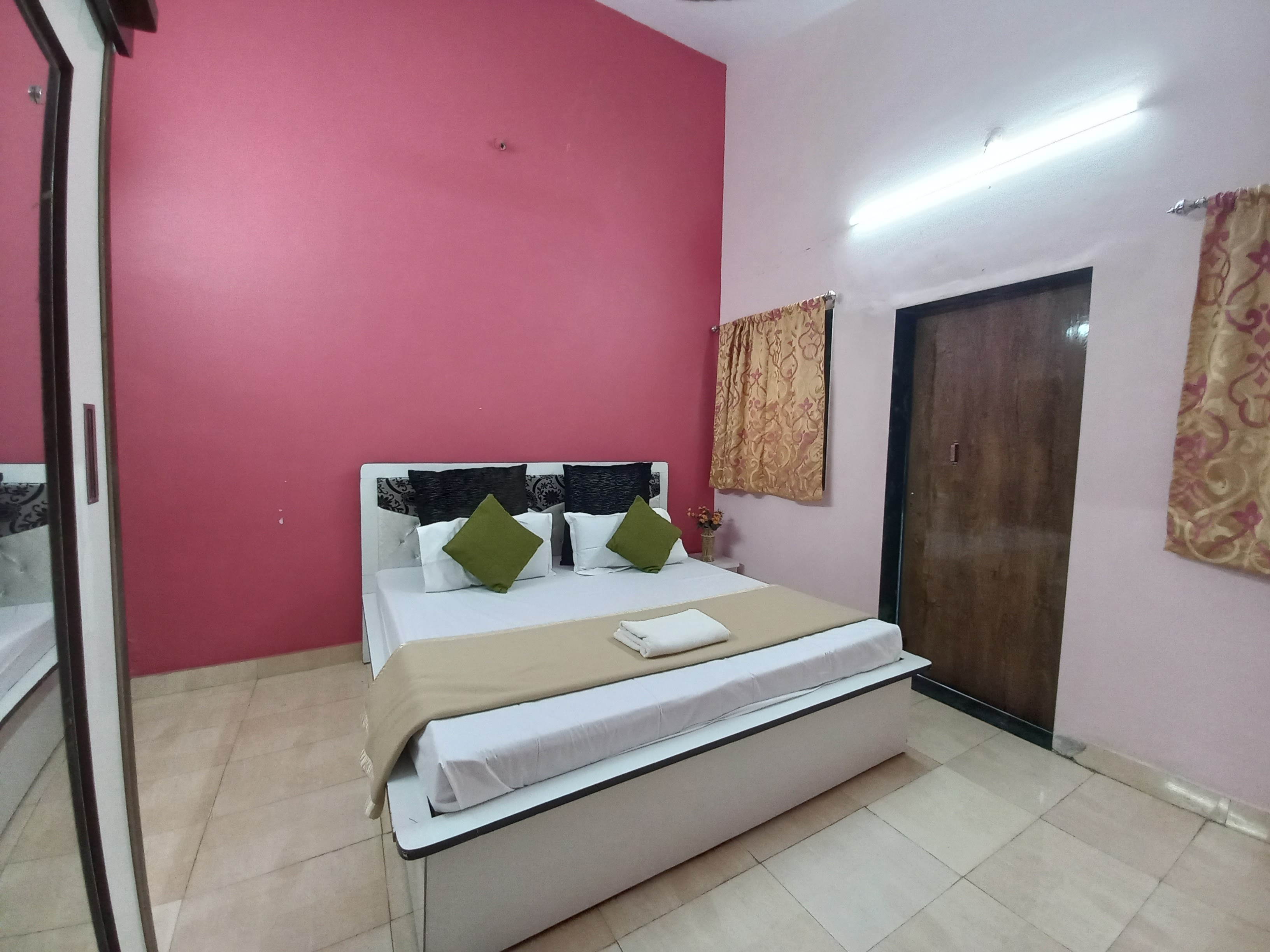 Madni villa by Murud Hospitality - Tap to explore photos