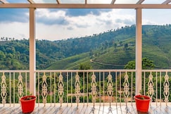 Yellow Tulip Luxury Villa by LexStays, Coonoor