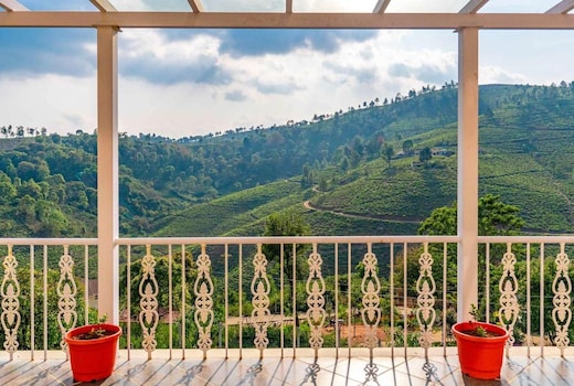 Yellow Tulip Luxury Villa by LexStays