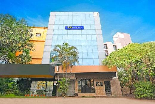 FabHotel Gulshan International - Nr Peter Cat Park Street