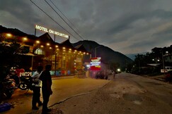 Motel On Mountain (50 Metre Walk From Maa Dhari Devi Temple Gate), Srinagar, Uttrakhand