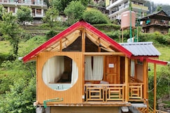 Jacuzzi Glasshouse in Jibhi( The Hot Tub Hideaway), Jibhi