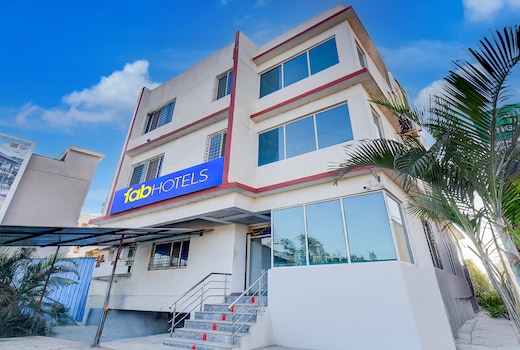 FabHotel Aachal Executive