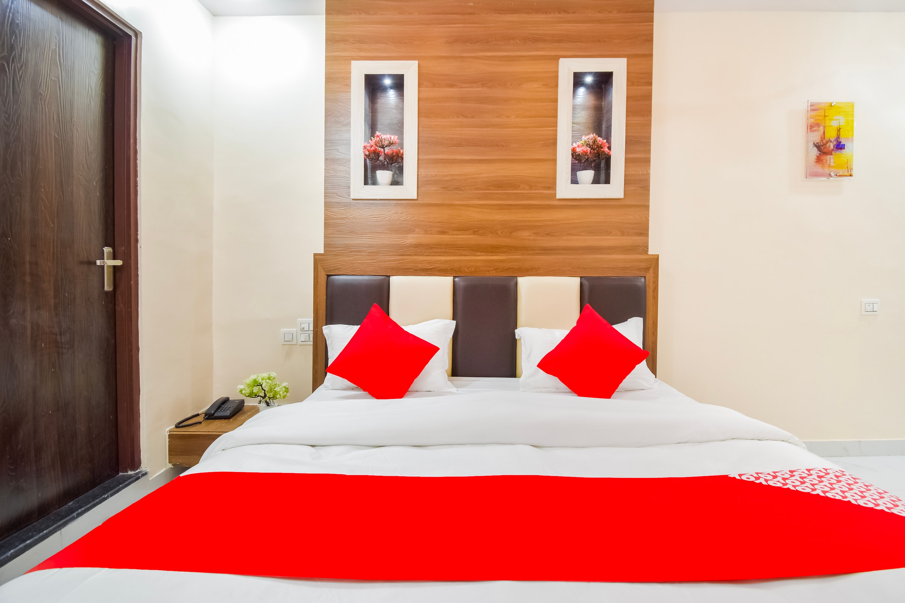 Hotel O Classico Inn - Tap to explore photos