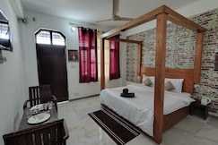 Pinewood Sunrise Homestay Kasauli, Solan