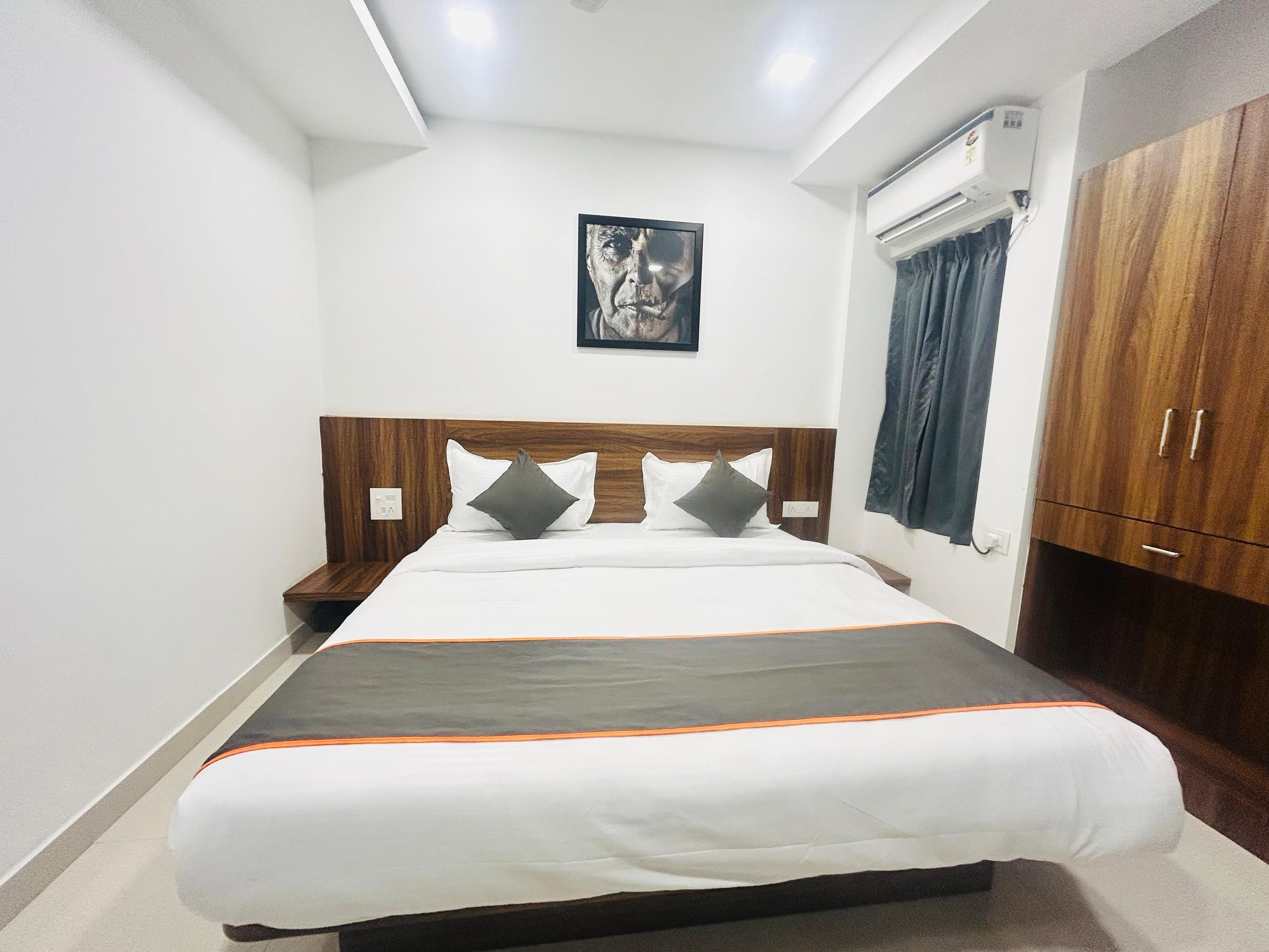 Hotel O Payal Palace - Tap to explore photos