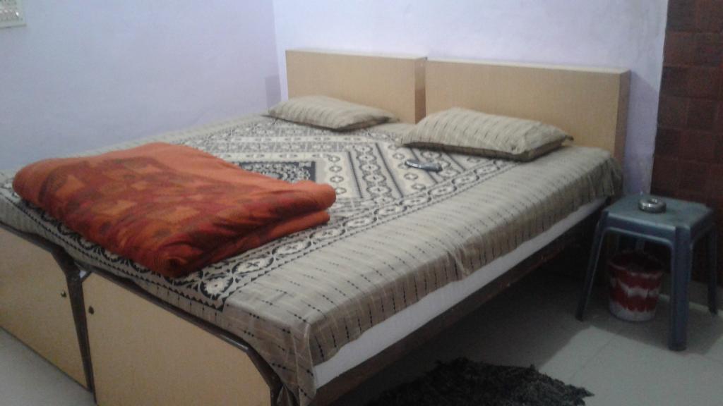 Sharma paying guest house - Tap to explore photos