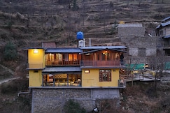 Zoella Tirthan Valley, Gushaini