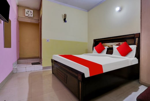 OYO 813062 Abhishek Residency