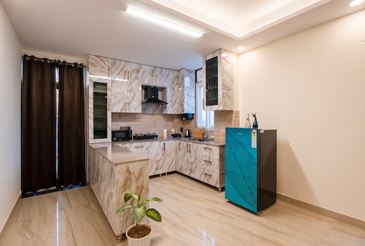 Radiant Apartments @ Comfortable Stay