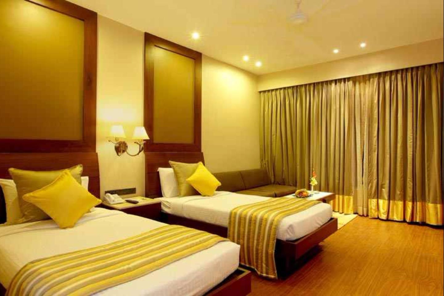 SUPERIOR ROOM CITY VIEW 1