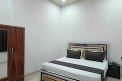 Hotel O The Moon, Noida