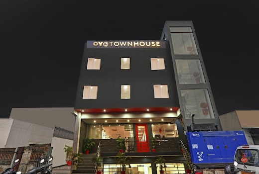 Townhouse The Shubham