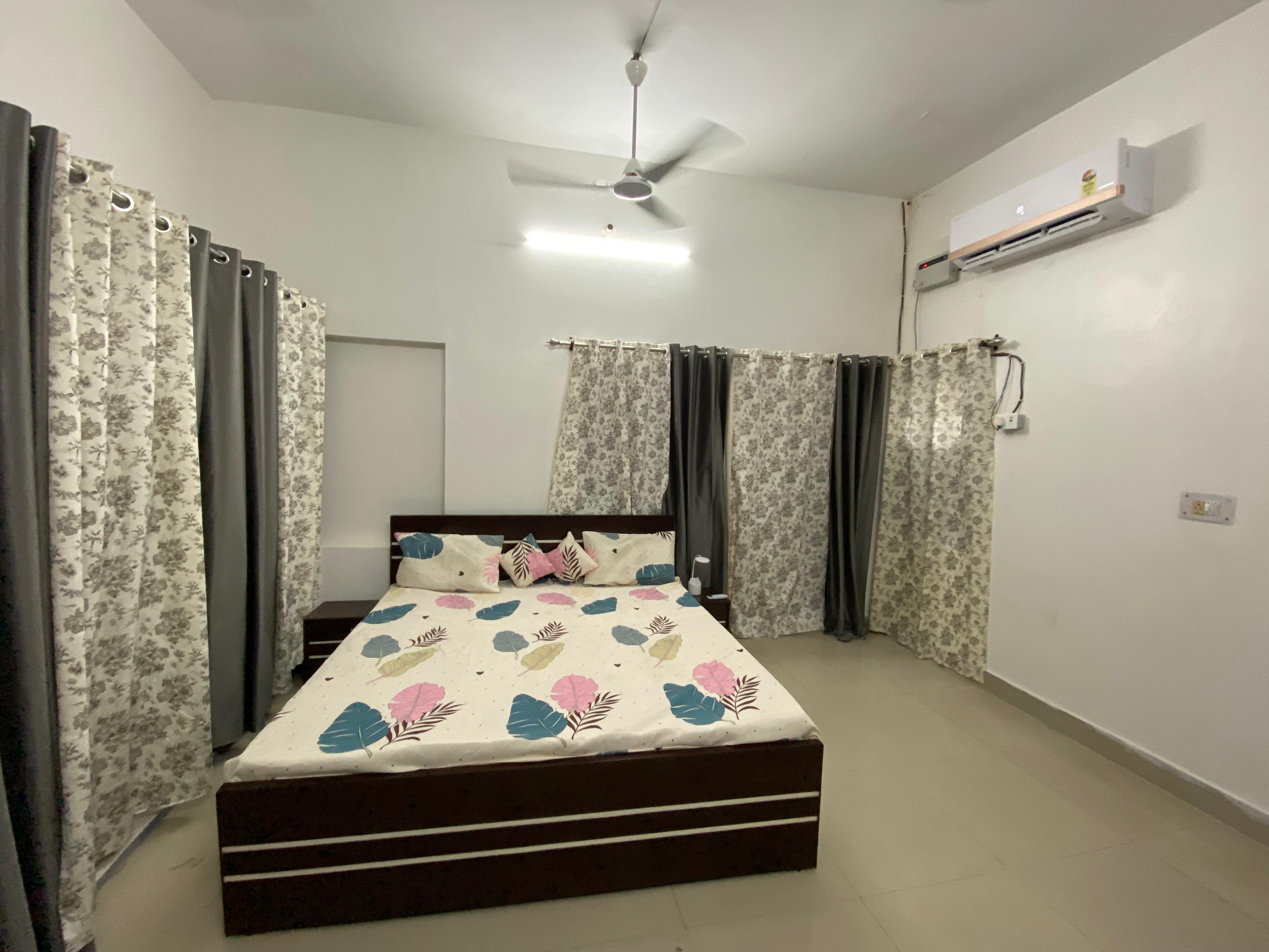 Aadvika homestay - Tap to explore photos