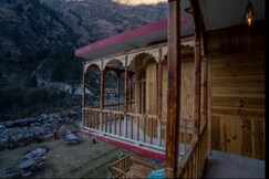 Bastiat Stays RiverValley Villa- Rooms in a cottage, Gushaini