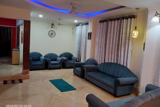 Lozzy Homestays