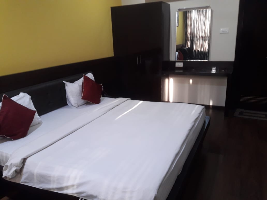 HOTEL VATSA INTERNATIONAL - Tap to explore photos