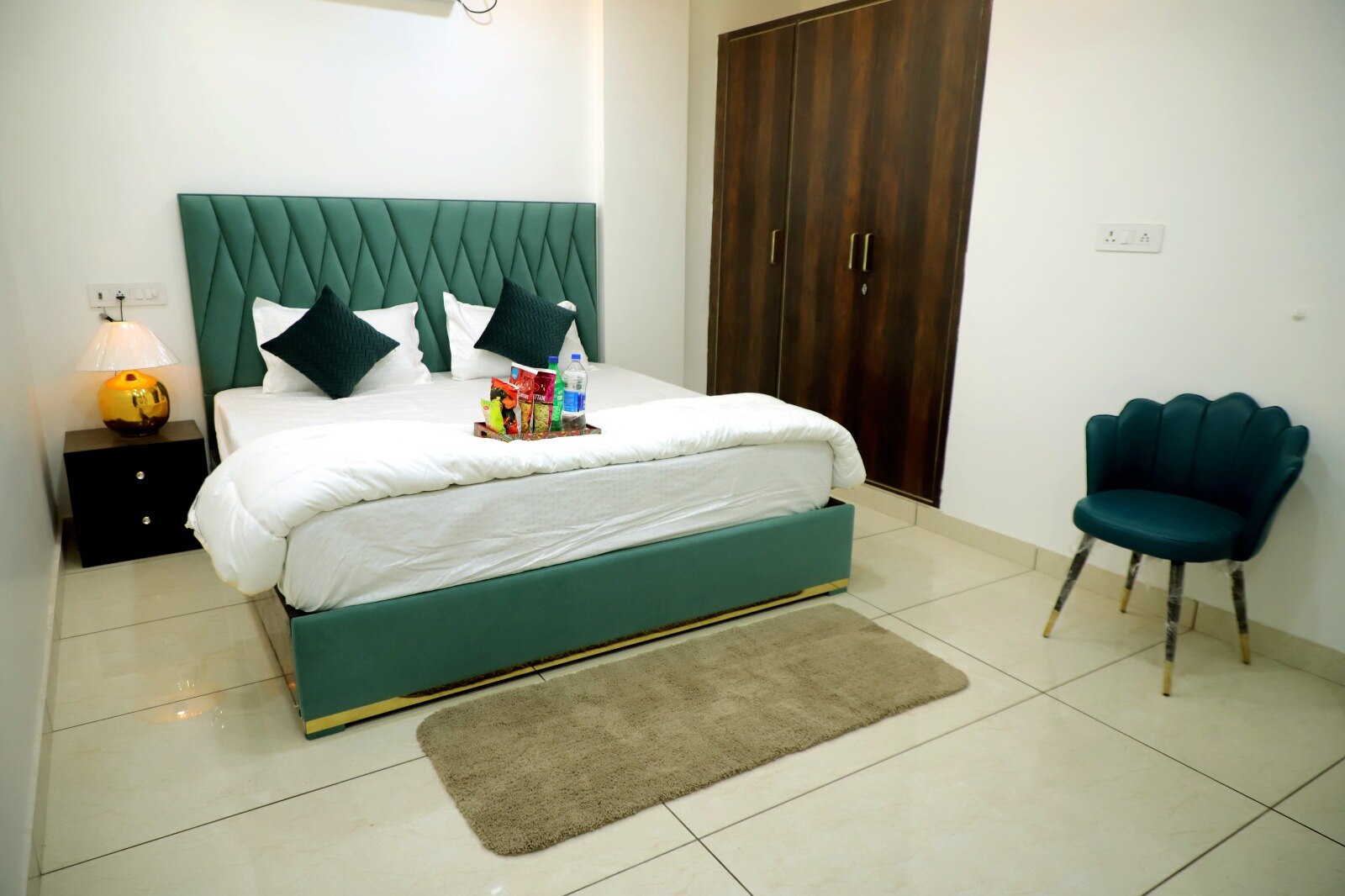 Lyf Corporate Suite  Bahadurgarh - Tap to explore photos