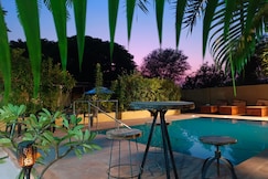 Alampat Nest Farmstay, Chomu