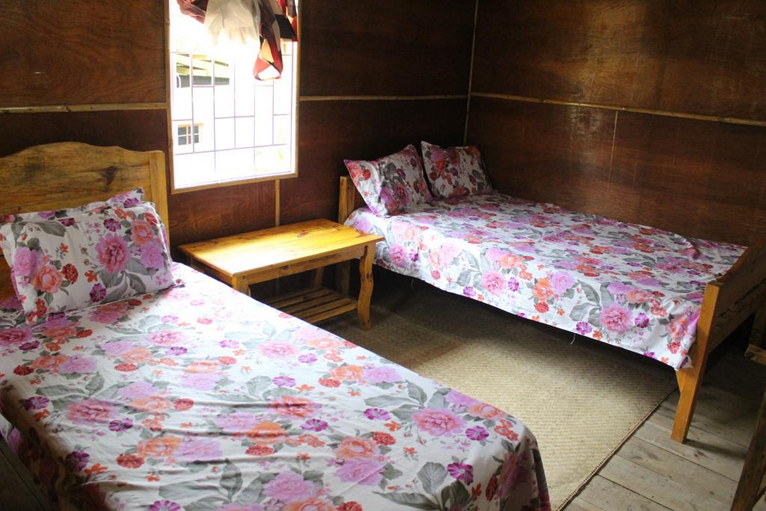 Safi Mawlynnong Tourist Cottage - Tap to explore photos
