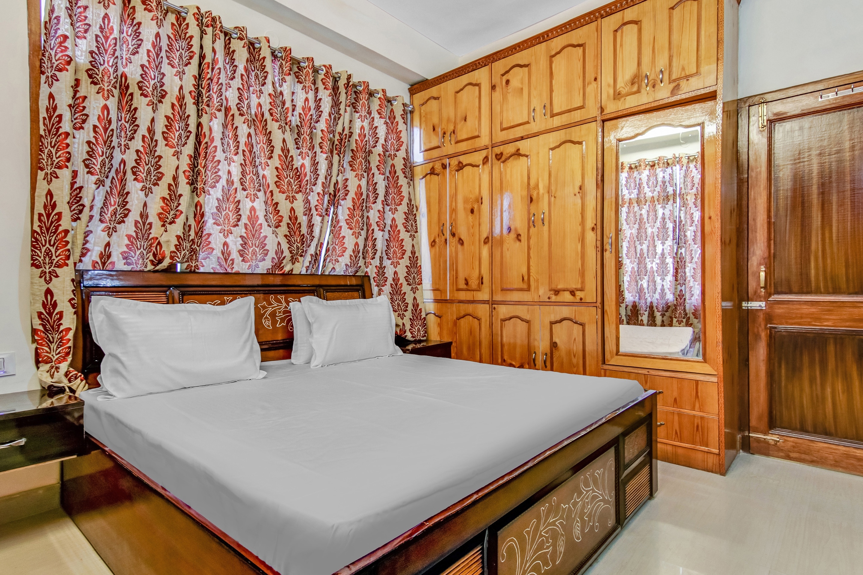Hotel O Aston Shimla Hills - Tap to explore photos