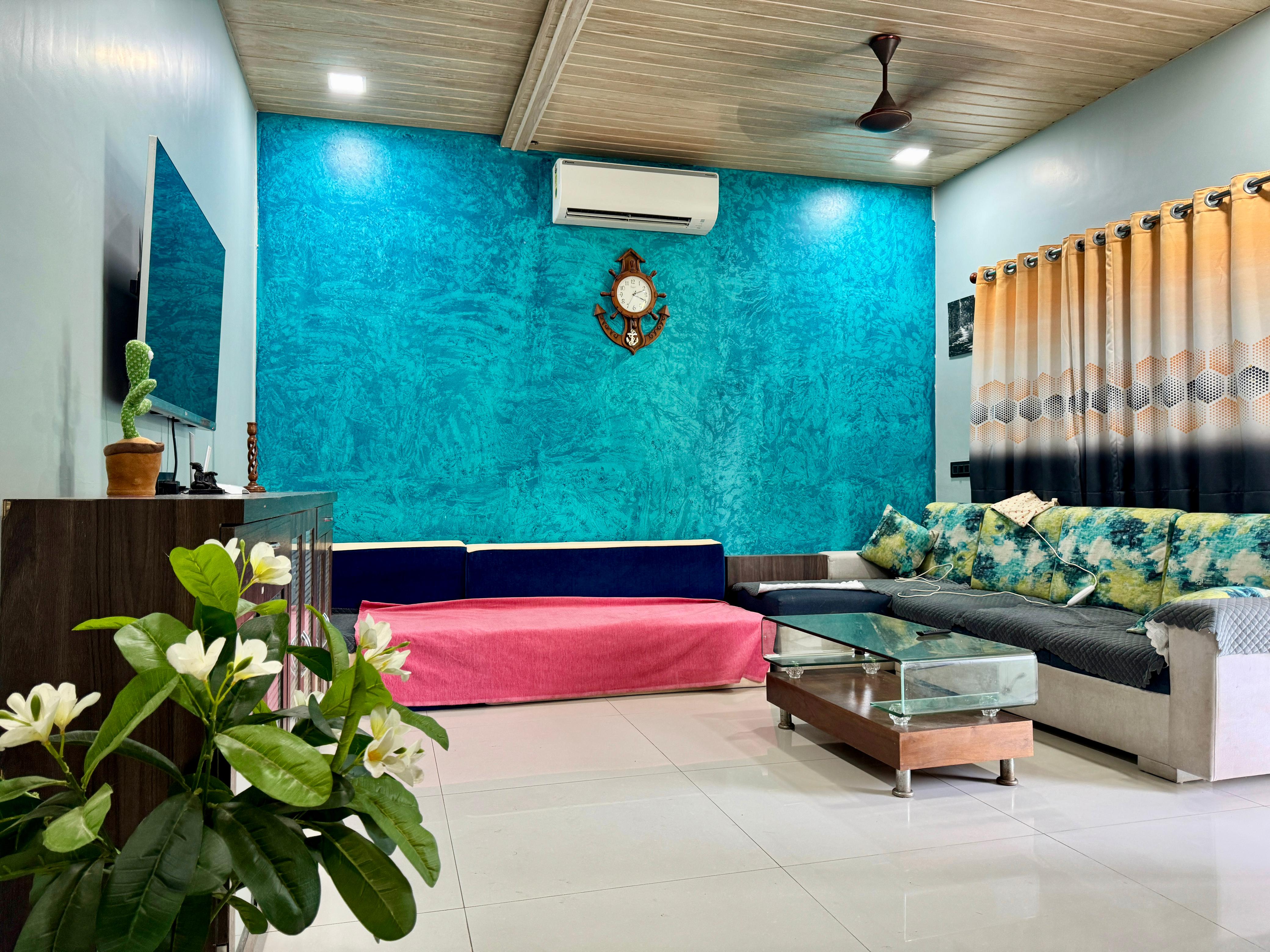 Family Room 1