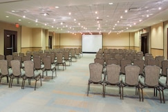 Crowne Plaza Lombard Downers Grove, Dupage