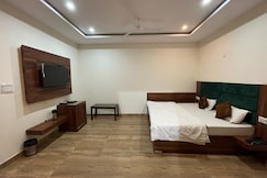 Rosewood Hotel, Dig