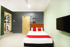 Super OYO 720 Corridor Hotel 2, Ledang