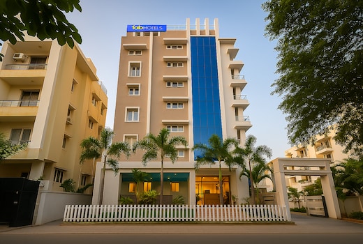 FabHotel The Botanica - Nr Hyderabad Central University, Kondapur