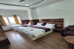 FabHotel Varanasi Suites, Varanasi
