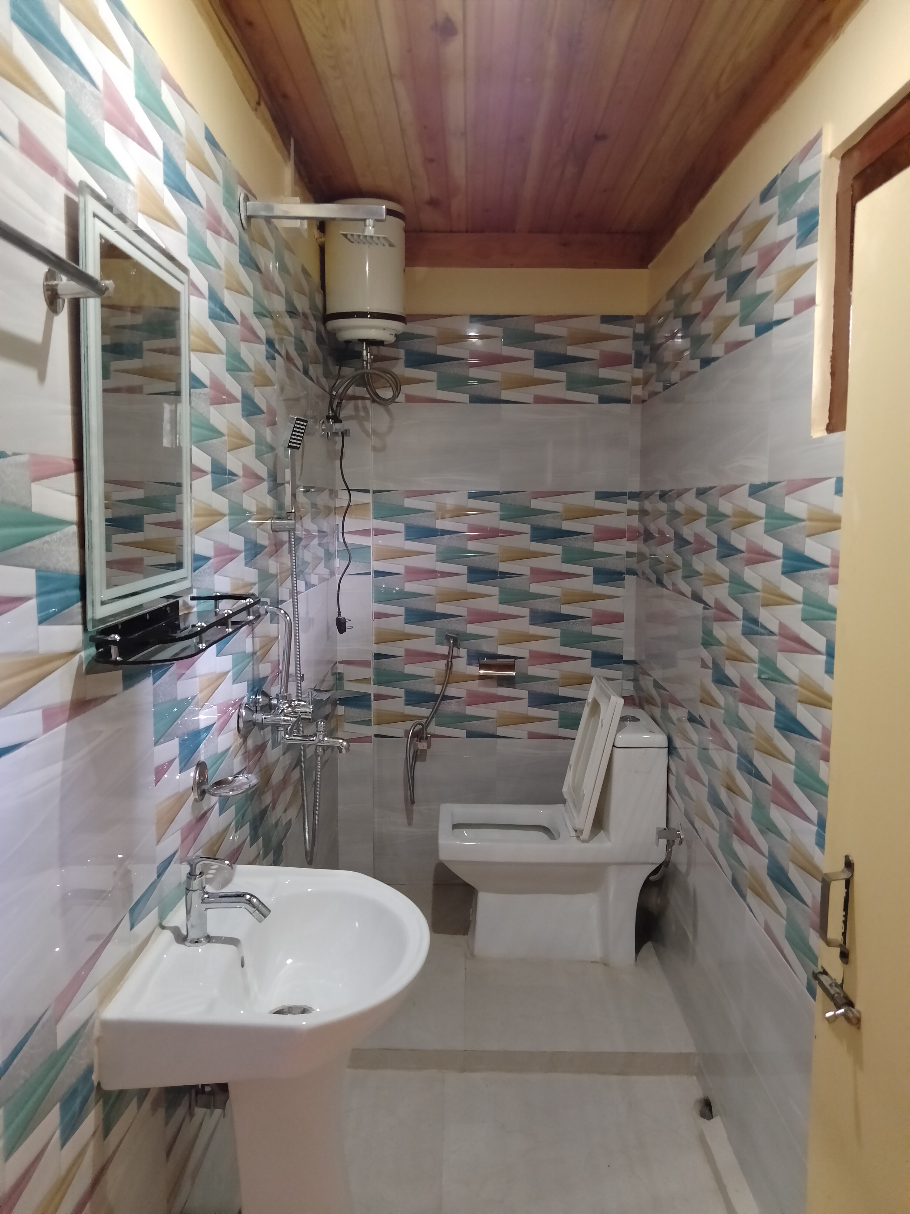 Topgyel Homestay - Tap to explore photos