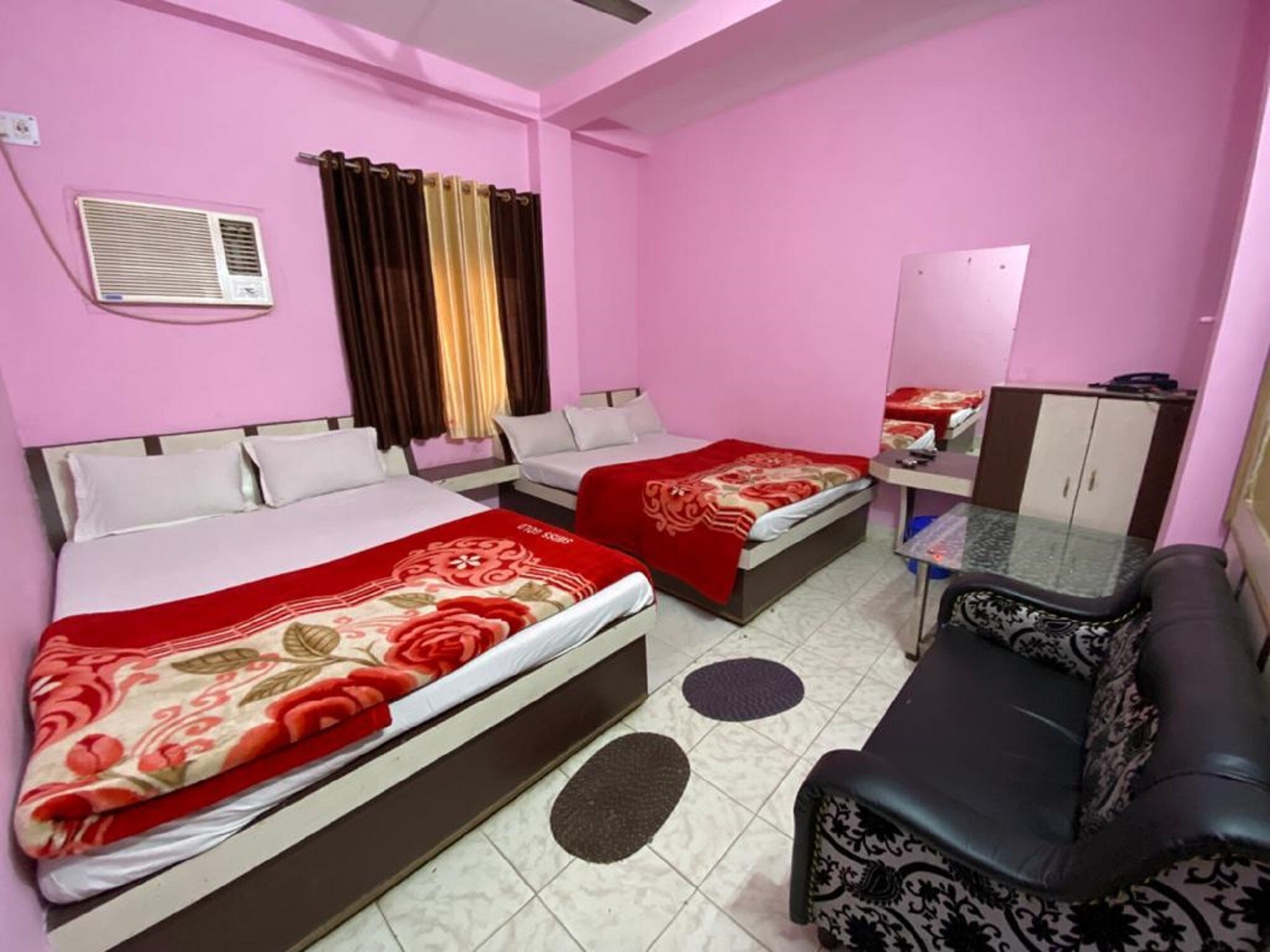 Prerana Residency - Just 350m from Tarapith Temple - Tap to explore photos