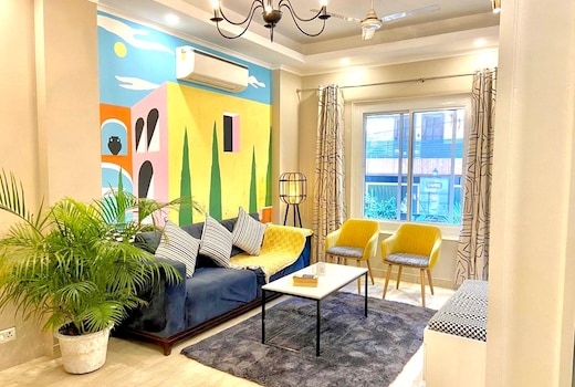 Bright and Eclectic 3 bedroom modern apartment free wifi