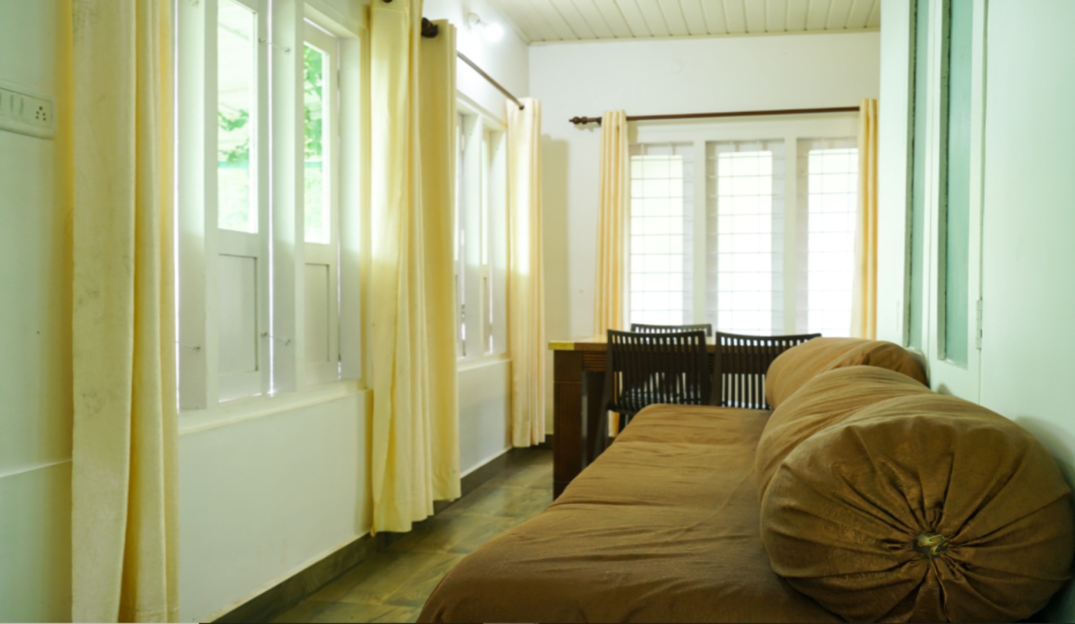 Peaceful Inn Homestay - Tap to explore photos