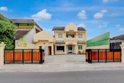 OYO 95136 Jec Plumbon Homestay Syariah, Sleman