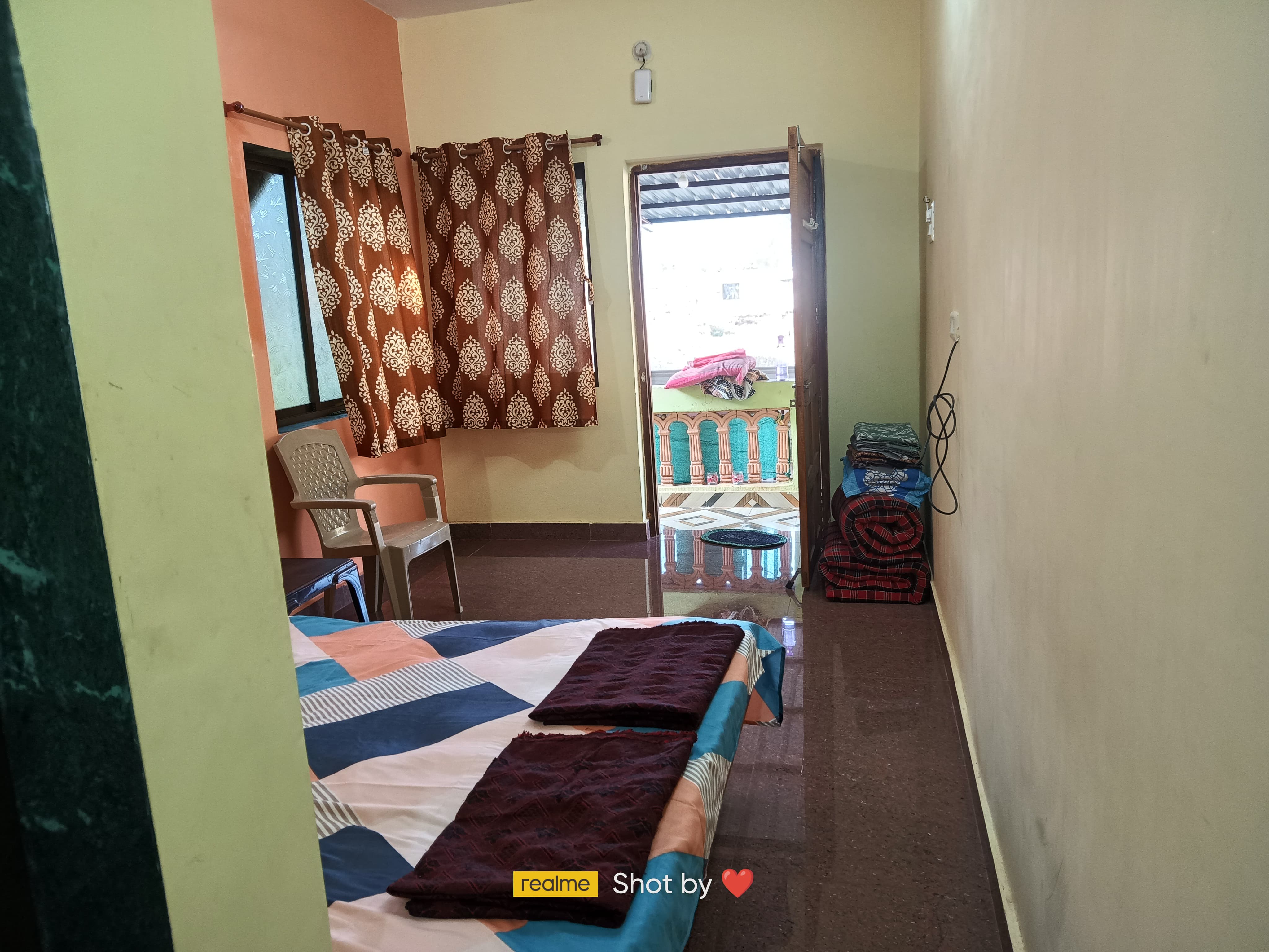 Jayshree Home Stay - Tap to explore photos