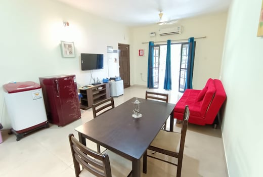 Couple Friendly 1BHK9 Goa Candolim Homestay WiFi AC Back Up
